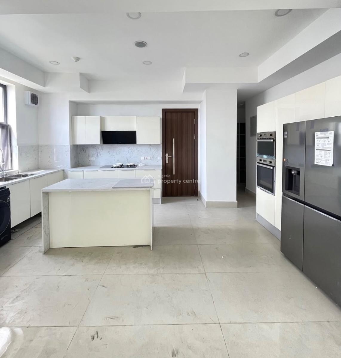 Lovely 3 Bedroom Apartment with Pool,gym and Bq, Lekki Phase 1, Lekki Phase 1, Lekki, Lagos, Block of Flats for Sale