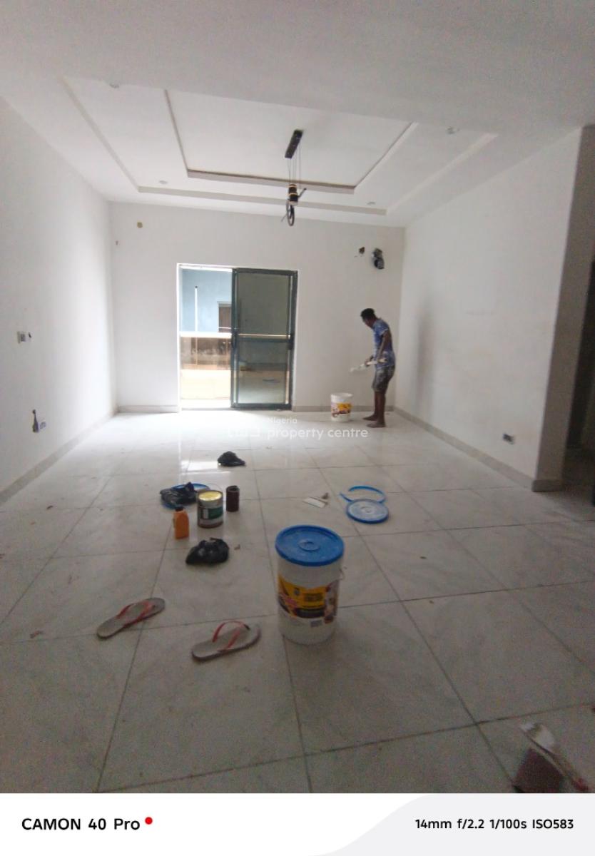 Shop Space for Boutique, Fola Osibo Street, Lekki Phase 1, Lekki, Lagos, Shop for Rent