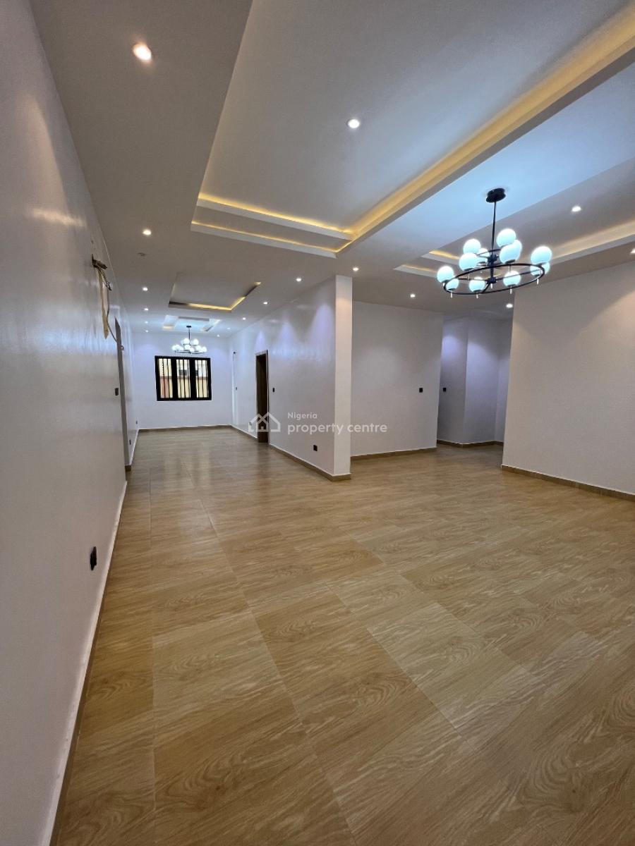 Very Spacious 3 Bedroom Apartment with Bq, Lekki Phase 1, Lekki, Lagos, Flat / Apartment for Rent