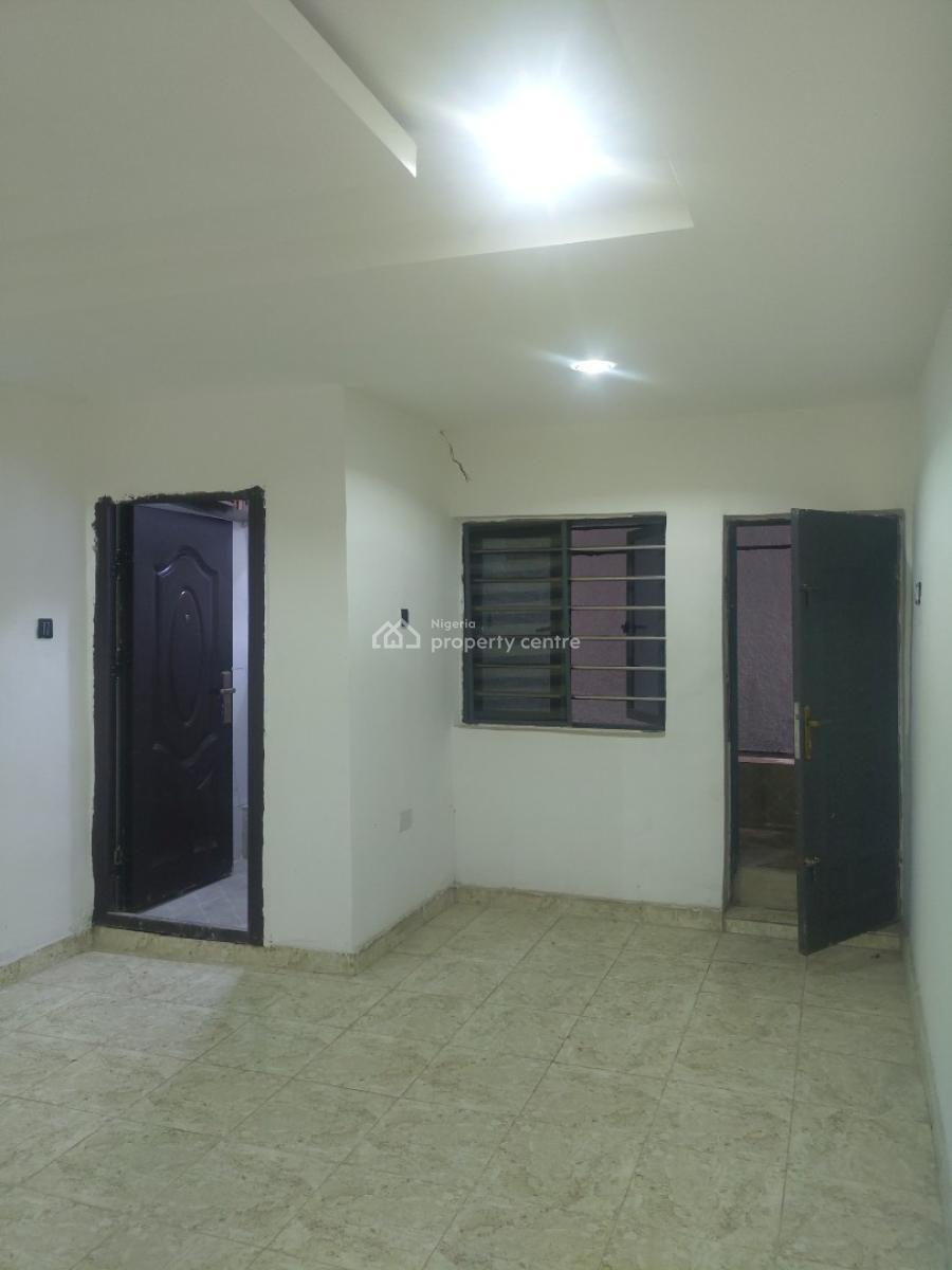 1 Bedroom, Extension, Omole Phase 2, Ikeja, Lagos, Self Contain (single Rooms) for Rent