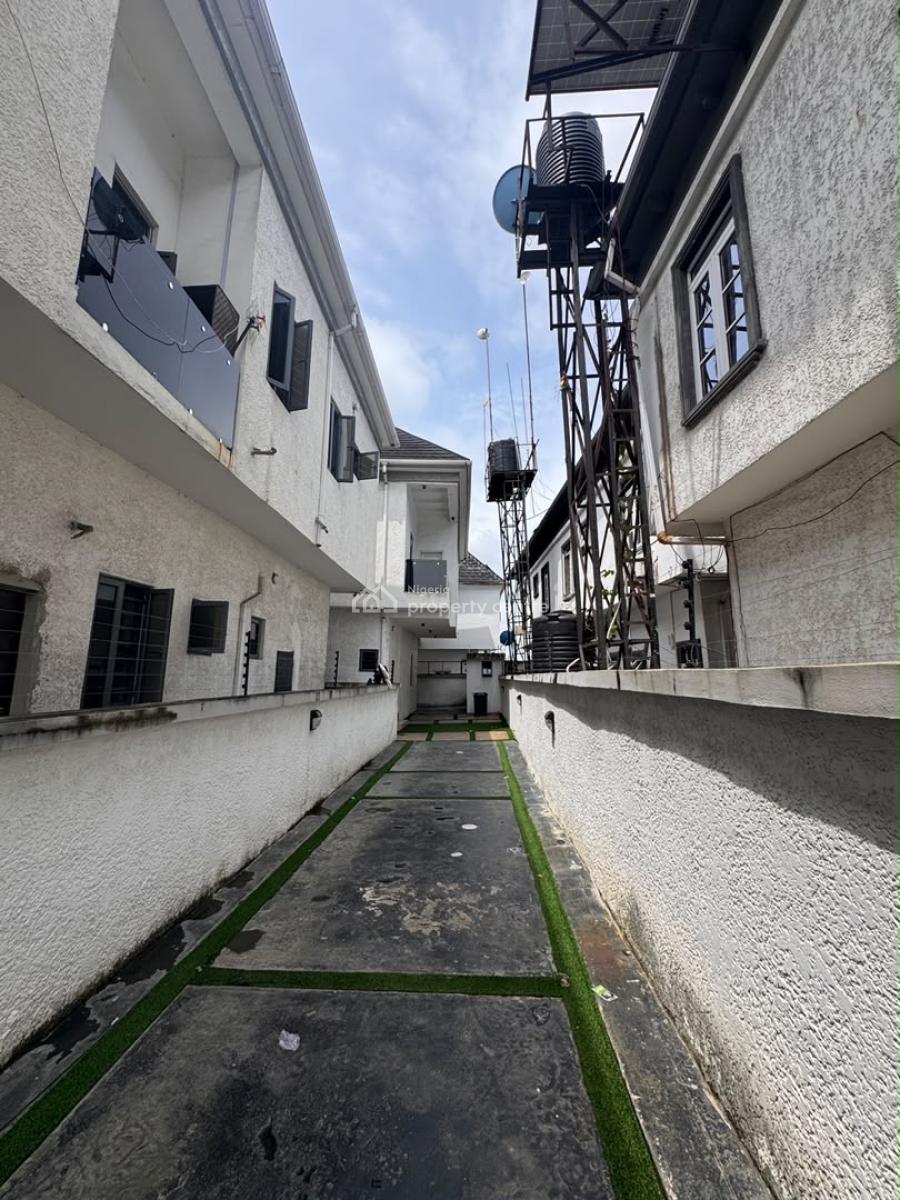 Standard and Spacious 5bedroom Duplex, Chevron, Lekki, Lagos, Terraced Bungalow for Rent