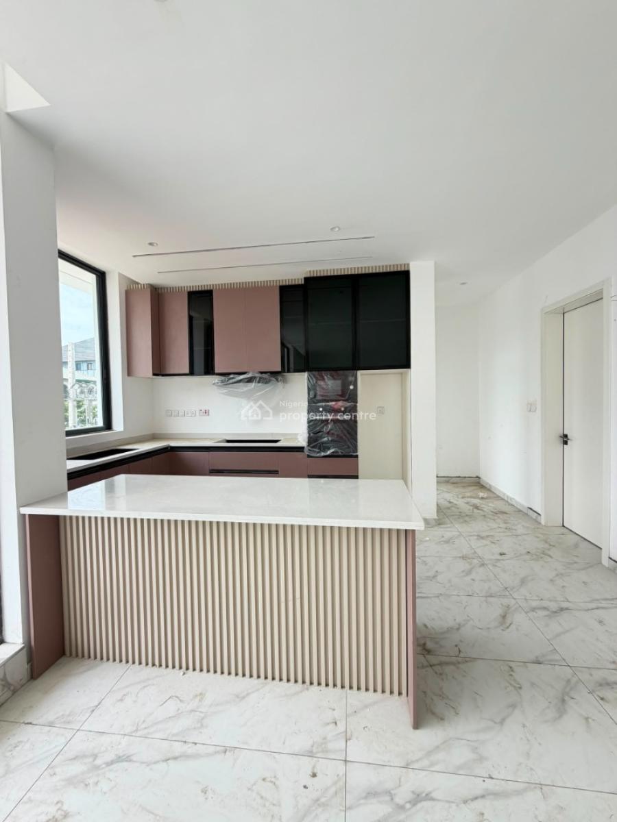 Spacious 3 Bedroom Apartment with Ikate Suitable for Investment, in a Good Location, Ikate, Lekki, Lagos, Block of Flats for Sale