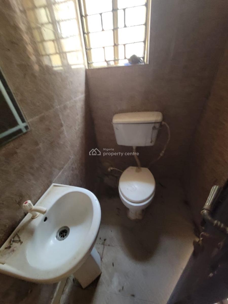 a Spacious Selfcon, Orchid Road, Lekki, Lagos, Flat / Apartment for Rent