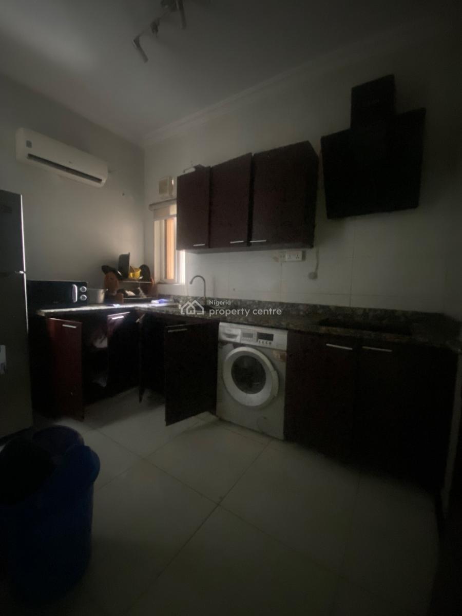 Most Affordable 2-bed in Lekki Phase 1  ₦10.5m/year, Very Close to Admirality Way, Lekki Phase 1, Lekki, Lagos, Flat / Apartment for Rent