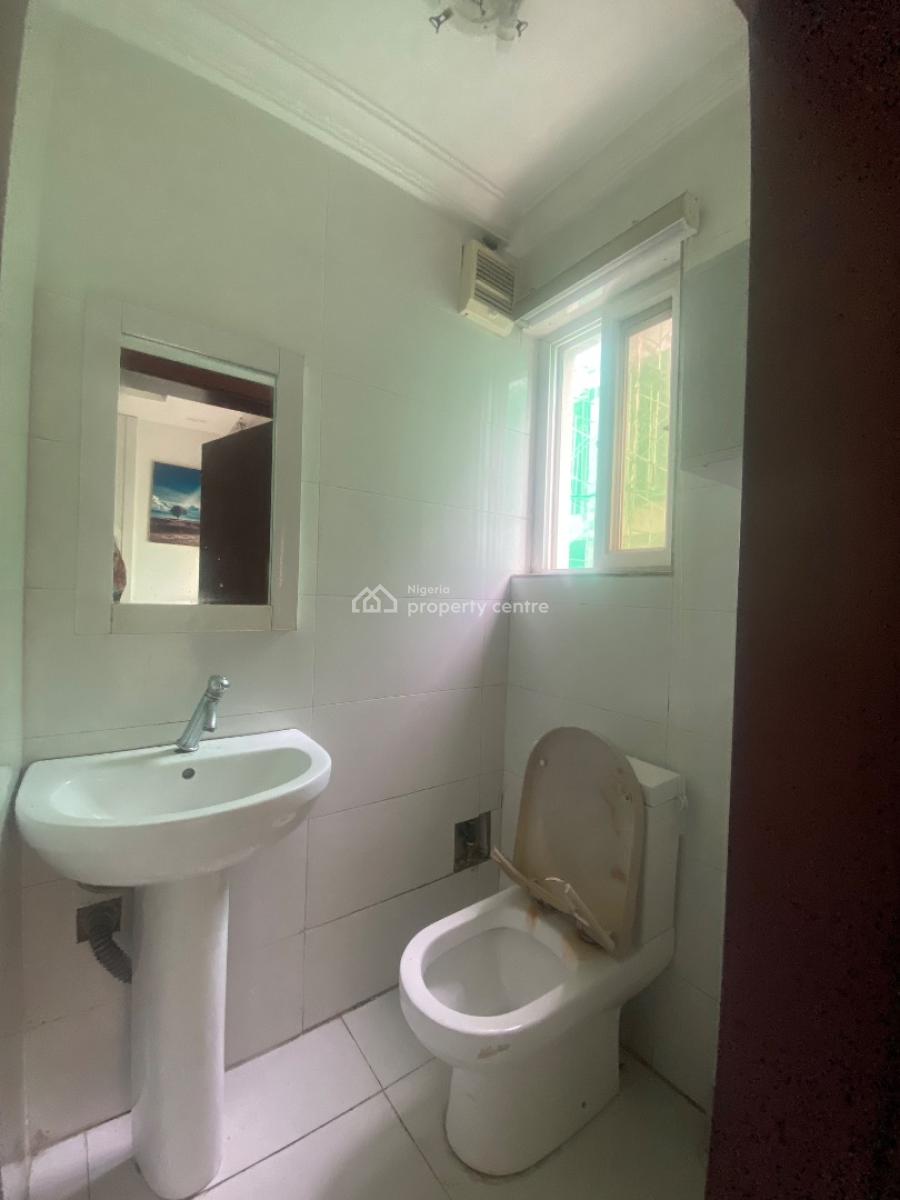 Most Affordable 2-bed in Lekki Phase 1  ₦10.5m/year, Very Close to Admirality Way, Lekki Phase 1, Lekki, Lagos, Flat / Apartment for Rent