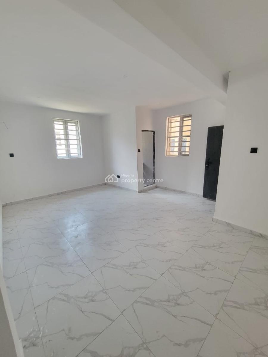 Clean and Spacious 2 Bedroom, Orchid Road, Lekki, Lagos, House for Rent