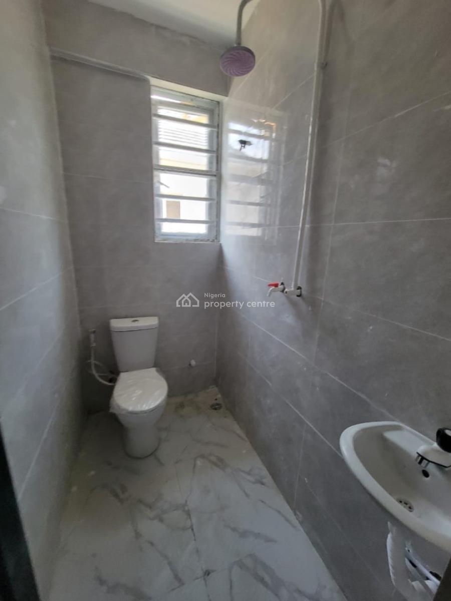 Clean and Spacious 2 Bedroom, Orchid Road, Lekki, Lagos, House for Rent