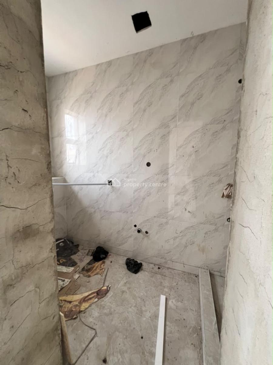 Spacious 3 Bedapartment with Bq, Pool, Gym & Elevator in an Estate, Located in a Flood Free Area, Victoria Island (vi), Lagos, Flat / Apartment for Sale