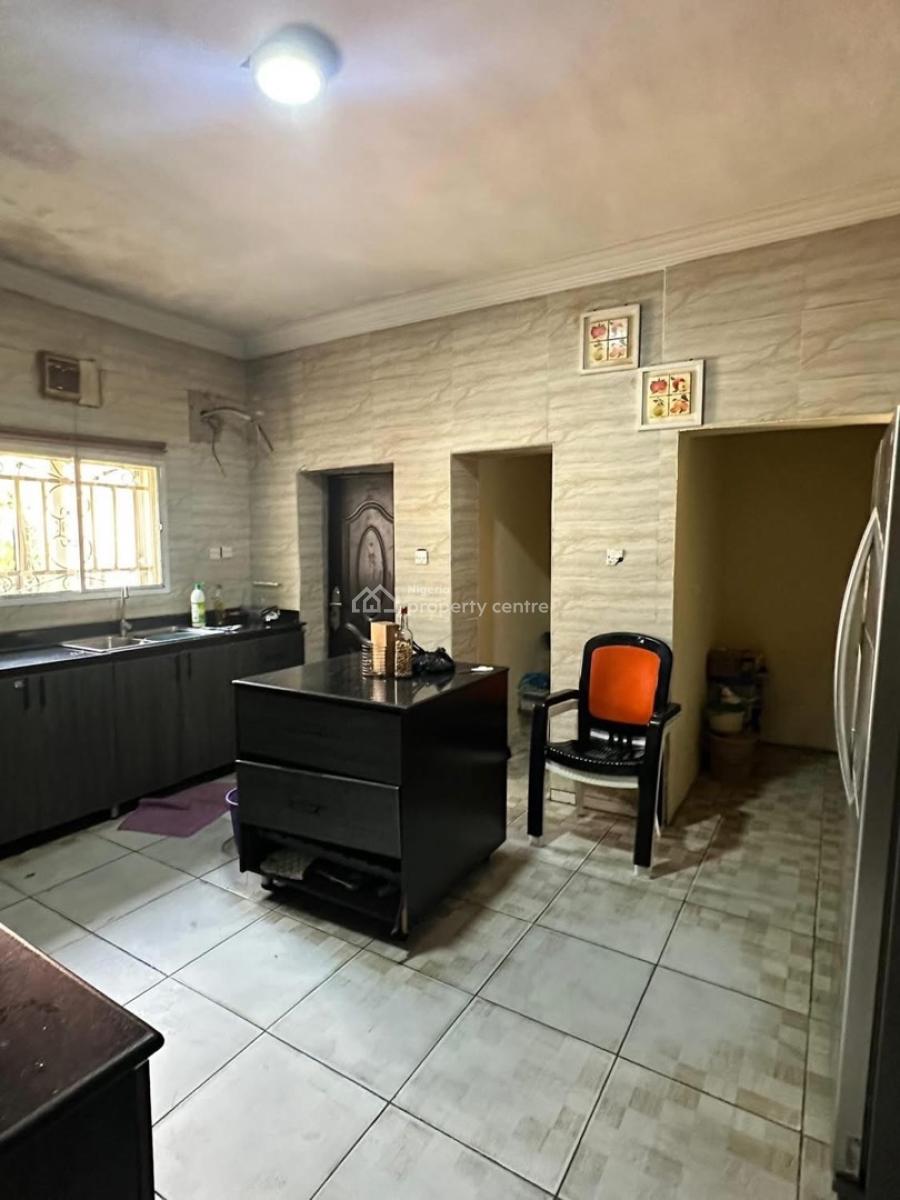 Very Decent 5 Bedroom Spacious Semi Detached Duplex, Bq, 6th Avenue.  Serene Neighborhood, Gwarinpa, Abuja, Semi-detached Duplex for Sale