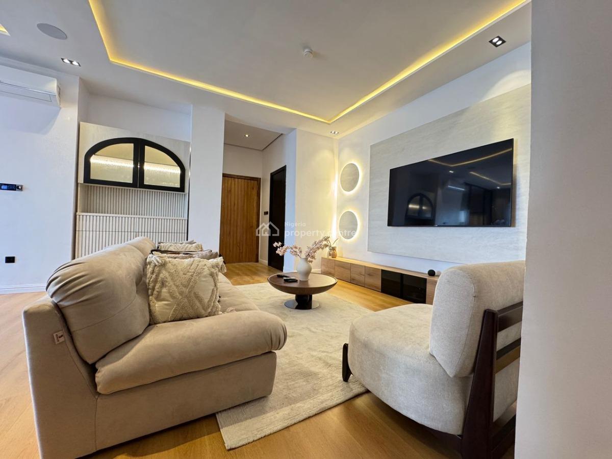 Luxury 2 Bedroom Apartment with Housekeeping and Gymnasium, Swimming Pool, Mini Bar , Inbuilt Speakers, Lekki Phase 1, Lekki, Lagos, Flat / Apartment Short Let
