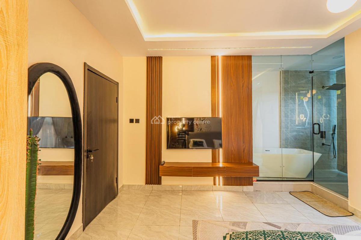 Luxury 2 Bedroom Apartment with Housekeeping and Gymnasium, Balconies, Inbuilt Speakers,ps5,swimming Pool, Lekki Phase 1, Lekki, Lagos, Flat / Apartment Short Let