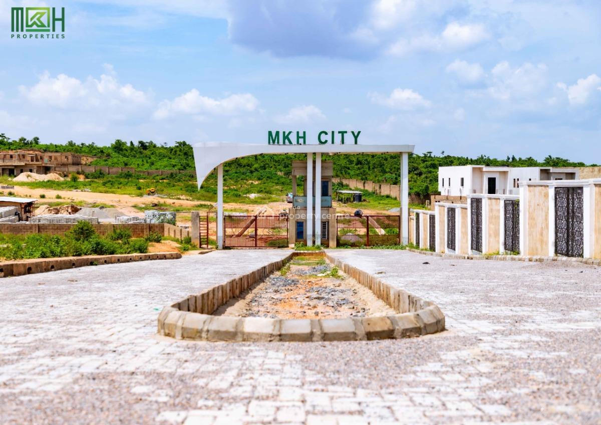 Buy and Build  Titled Property with Easy Access to Major Places, Olounde Scheme,academy, Ibadan, Oyo, Mixed-use Land for Sale