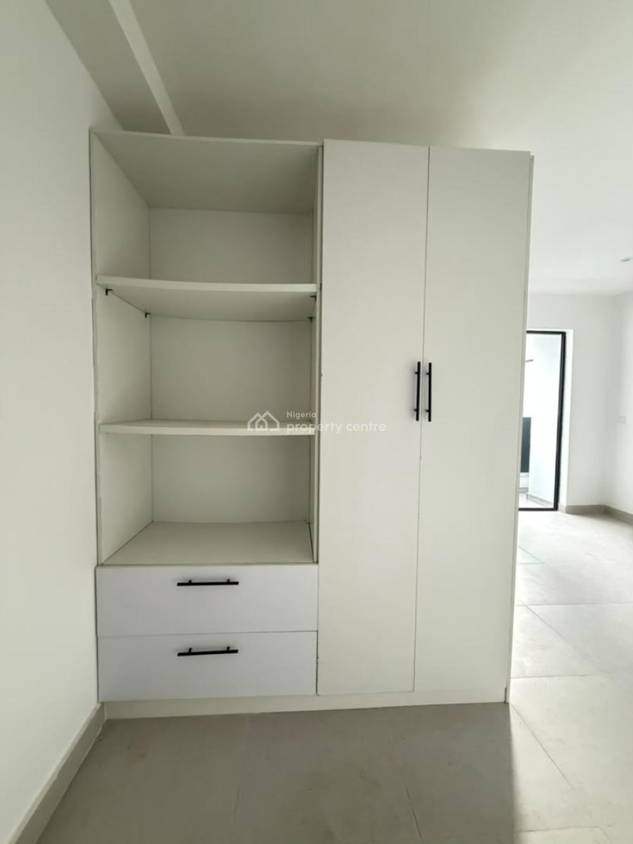 Spacious 3 Bedroom Apartment Suitable for Investment, Ikate, Lekki, Lagos, Flat / Apartment for Sale
