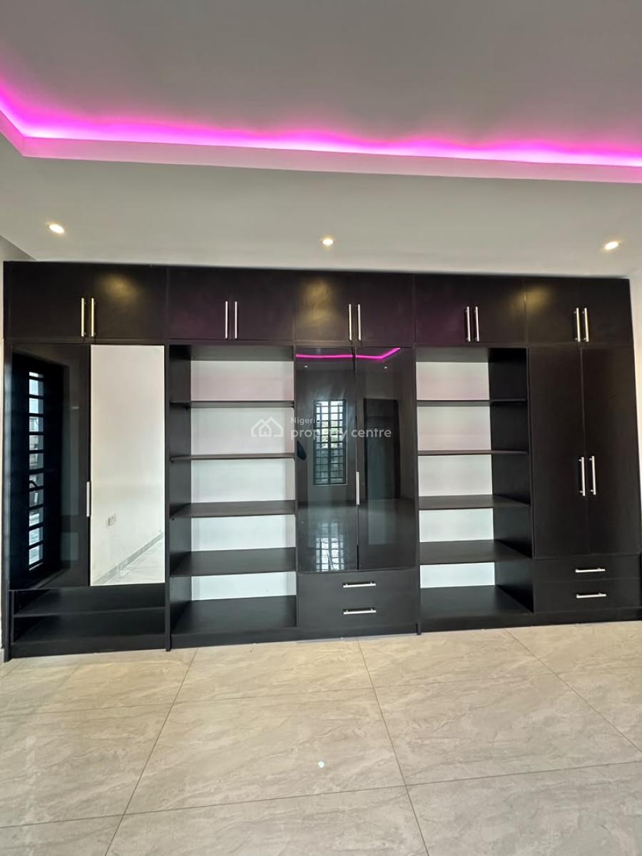 Exquisite 3 Bedroom Apartment with a Spacious Bq & Elevator, Ikate, Lekki, Lagos, Flat / Apartment for Sale