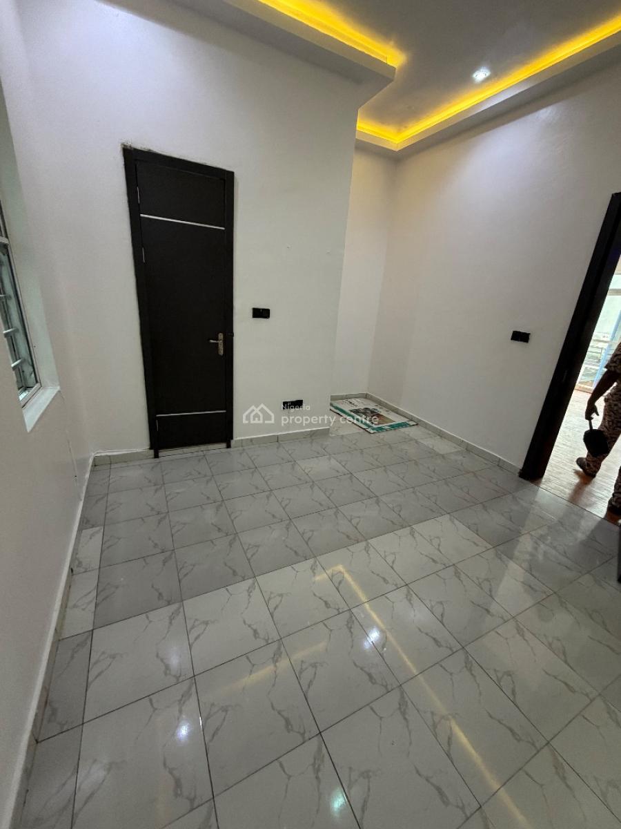 Fully Serviced 1 Bedroom, Alpha Beach Road, New Road, Igbo Efon, Lekki, Lagos, Mini Flat (room and Parlour) for Rent