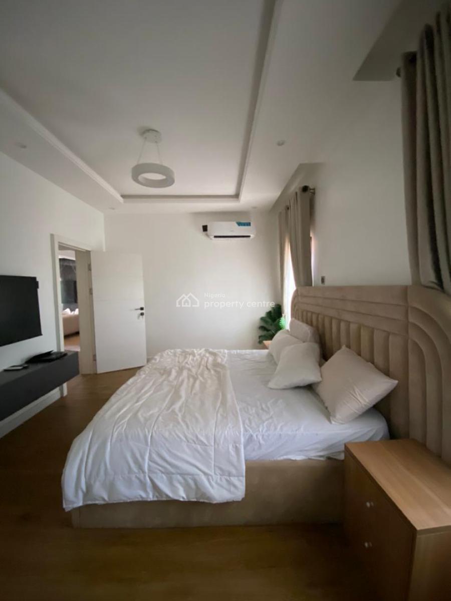 Lovely 3 Bedroom Serviced Apartment with a Swimming Pool, Gym, Lekki Phase 1, Lekki, Lagos, Flat / Apartment for Sale