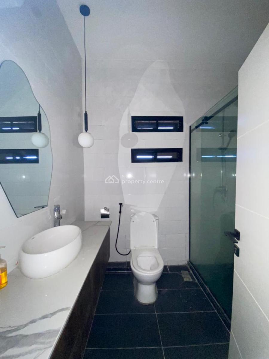 Lovely 3 Bedroom Serviced Apartment with a Swimming Pool, Gym, Lekki Phase 1, Lekki, Lagos, Flat / Apartment for Sale