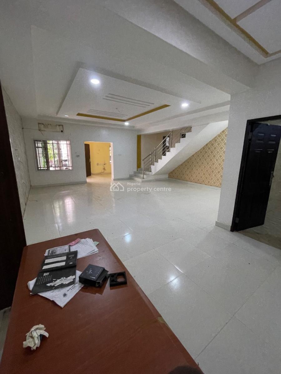 Newly Vacated 4 Bedrooms Terraced Duplex with Bq in an Estate, By Airport Road, Jabi, Abuja, Terraced Duplex for Rent