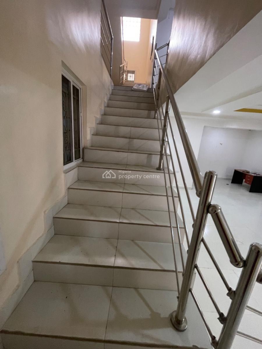 Newly Vacated 4 Bedrooms Terraced Duplex with Bq in an Estate, By Airport Road, Jabi, Abuja, Terraced Duplex for Rent