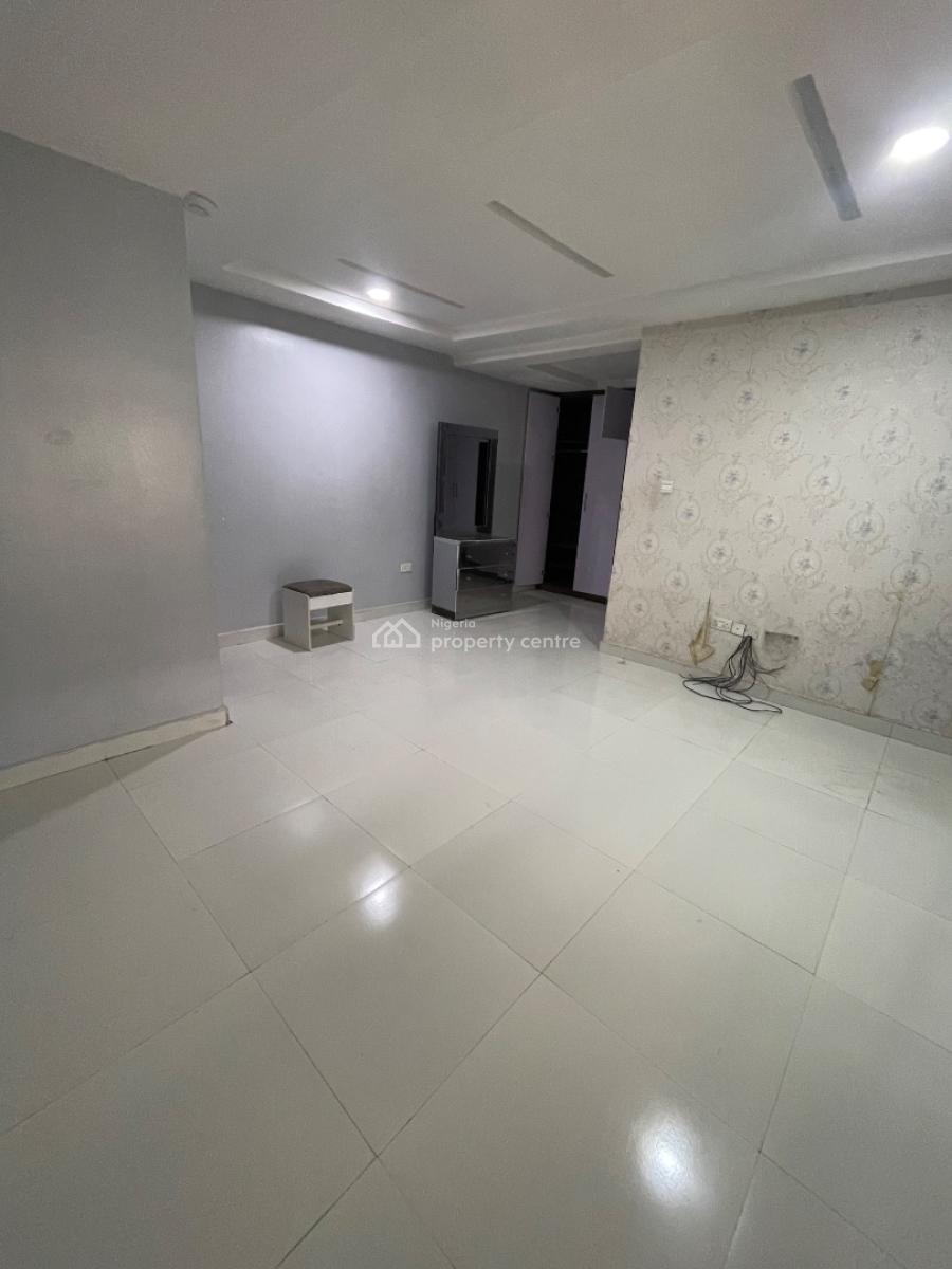 Newly Vacated 4 Bedrooms Terraced Duplex with Bq in an Estate, By Airport Road, Jabi, Abuja, Terraced Duplex for Rent