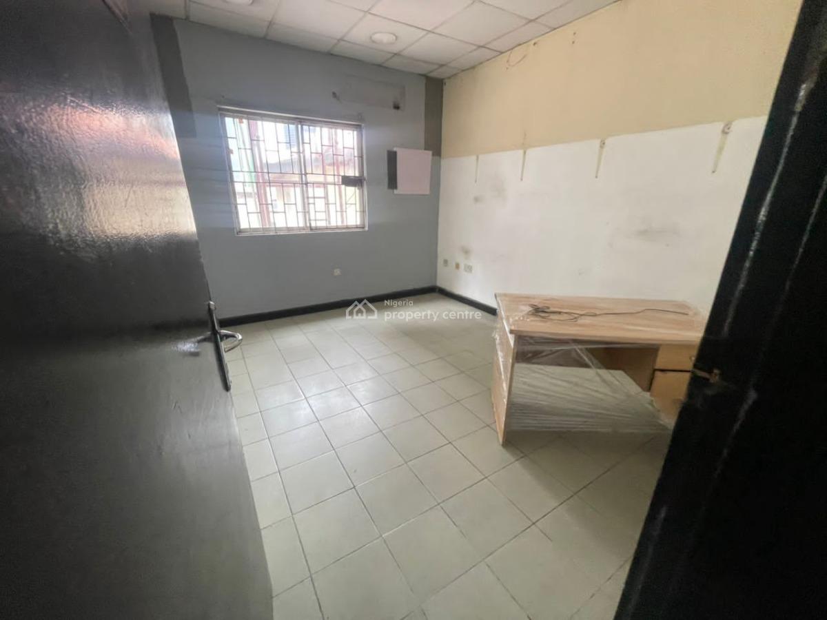 2 Bedroom Flat, Kfarm Estate, Ogba, Ikeja, Lagos, Flat / Apartment for Rent