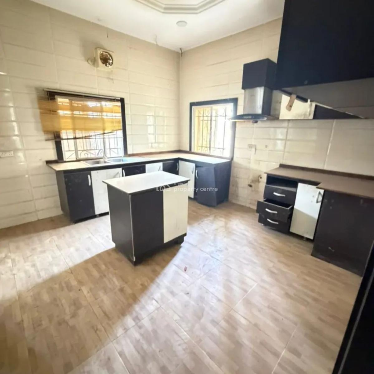 6-bedroom Detached Duplex +bq, and Gate House, Katampe, Abuja, Detached Duplex for Sale