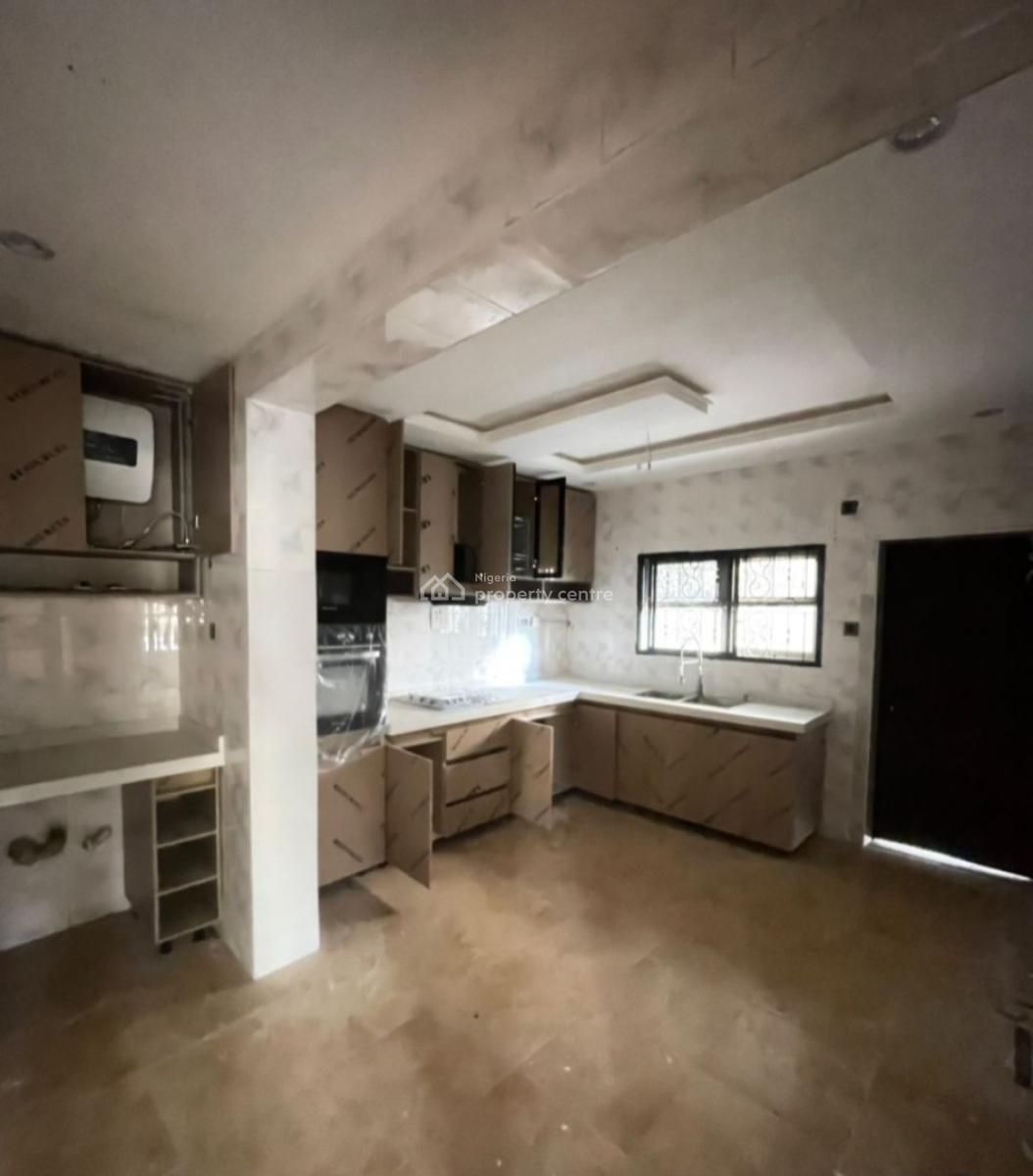 Newly Renovated and Serviced with 24/7 Power Supply 4 Bedroom En-suite, Oniru, Victoria Island (vi), Lagos, Semi-detached Duplex for Rent