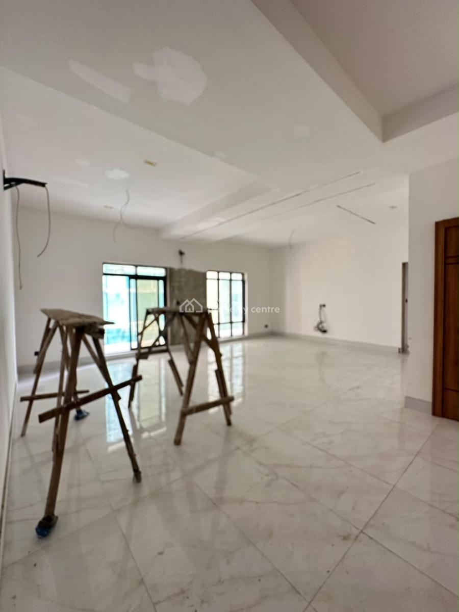 Uniquely-built Spacious Luxury 3 Bedroom Penthouse with Bq and Laundry, Lekki Phase 1, Lekki, Lagos, House for Sale