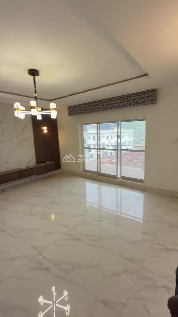 Spacious 3-bedroom Flat (3rd Floor), Guzape District, Abuja, Flat / Apartment for Rent