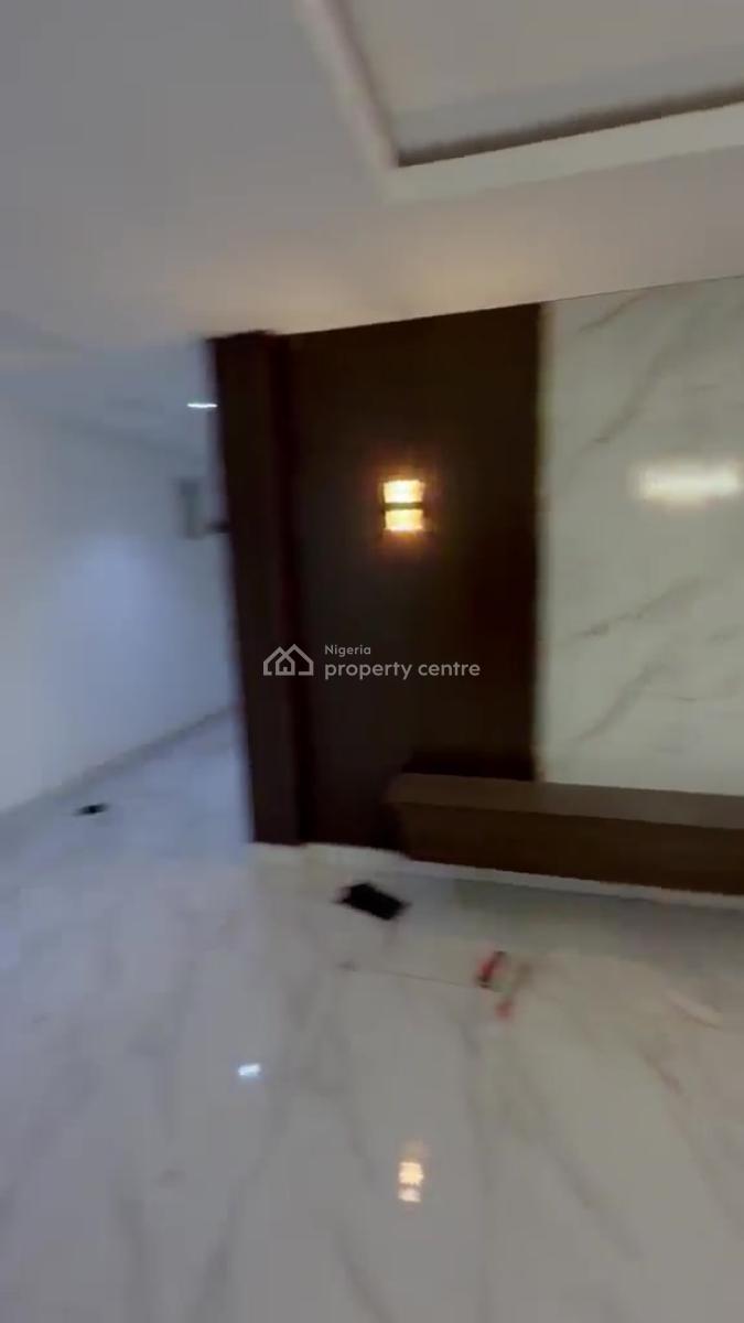 Spacious 3-bedroom Flat (3rd Floor), Guzape District, Abuja, Flat / Apartment for Rent