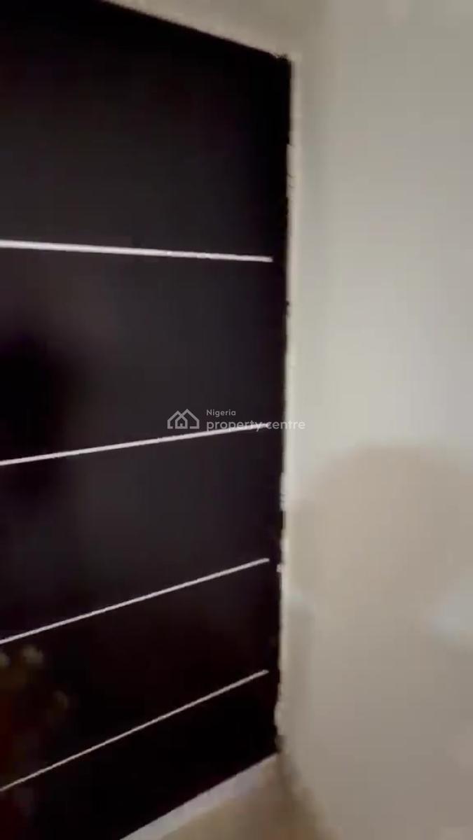 Spacious 3-bedroom Flat (3rd Floor), Guzape District, Abuja, Flat / Apartment for Rent