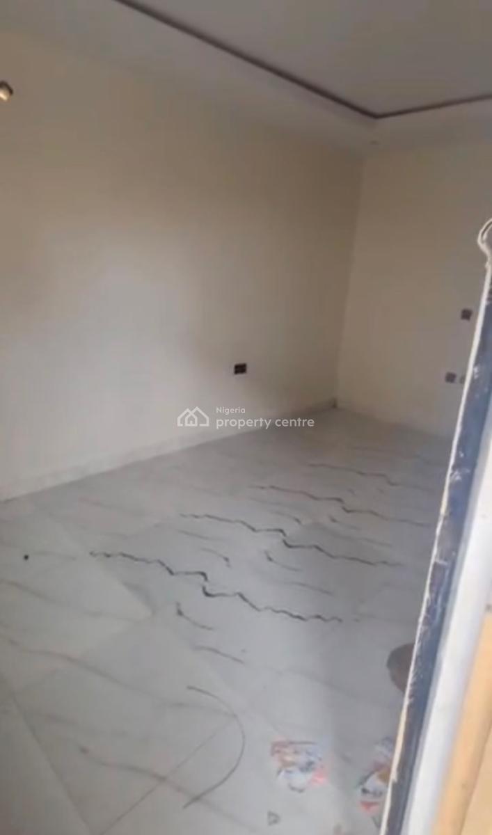 Room Self Relatively New Ground Floor Pop Ceiling, Pedro, Gbagada, Lagos, Self Contain (single Rooms) for Rent