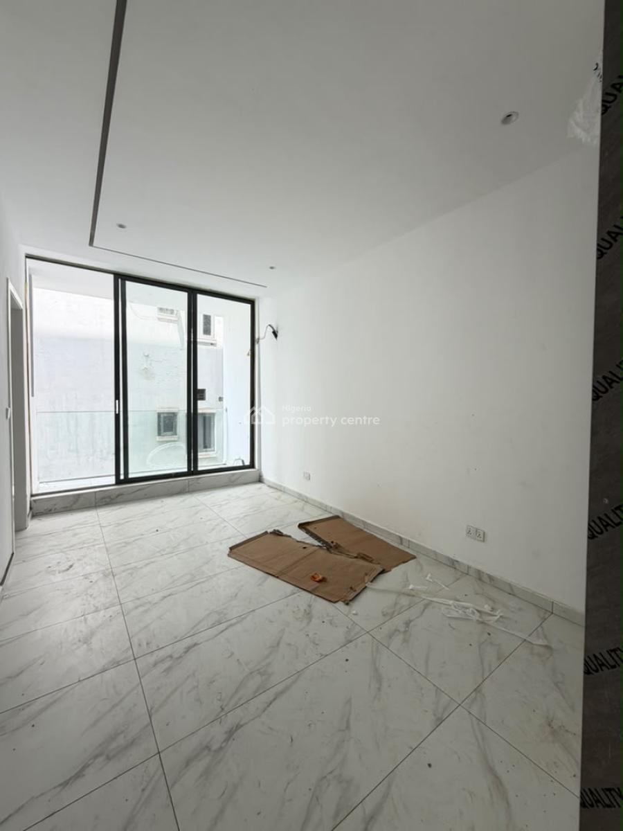 Spacious 2 Bedroom Apartment with Elevator and Swimming Pool Suitable, Lekki Phase 1, Lekki, Lagos, House for Sale