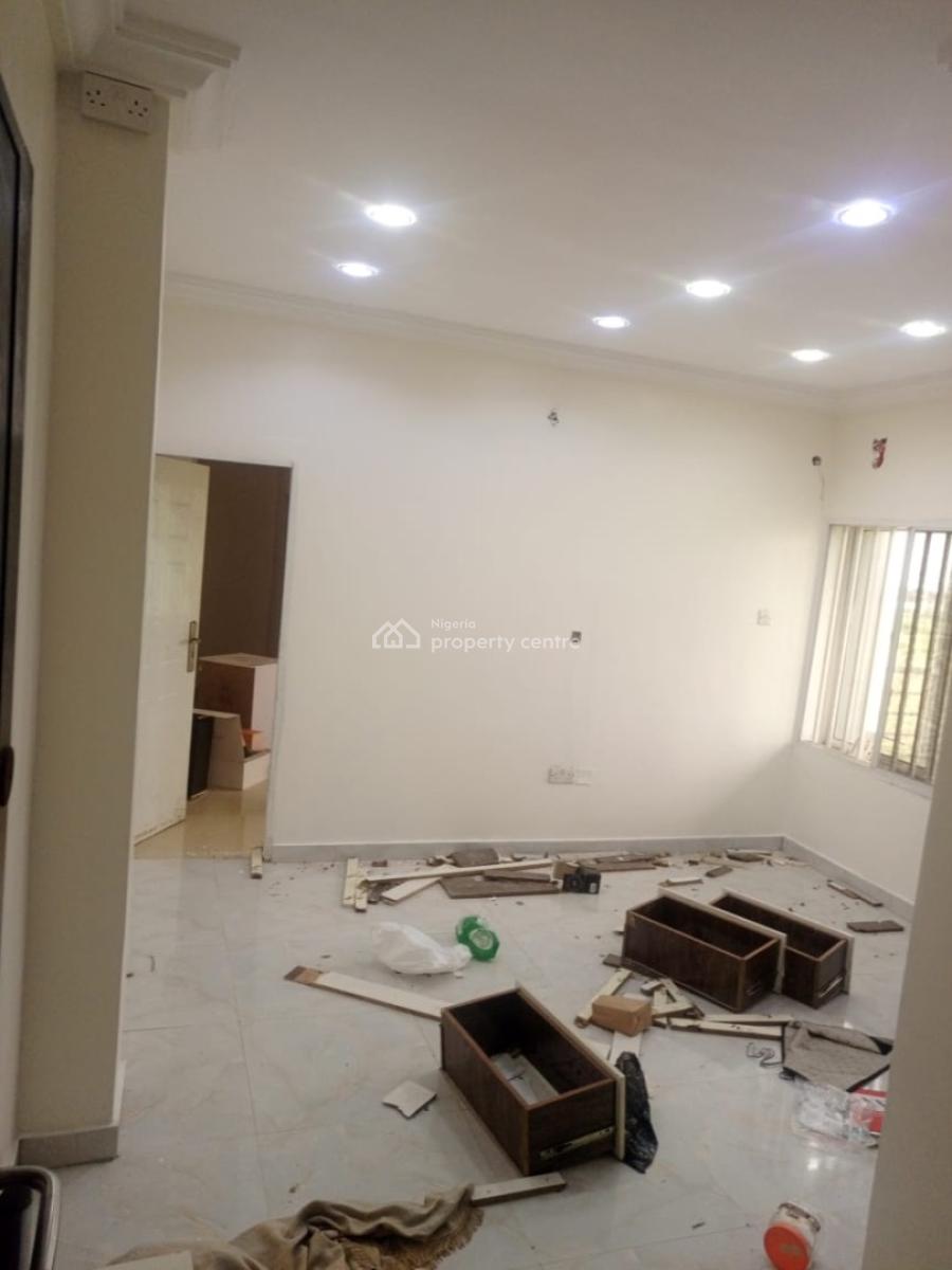 Purposely Built Standard Mini Flat, Chevron Drive, Lekki Expressway, Lekki, Lagos, Mini Flat (room and Parlour) for Rent