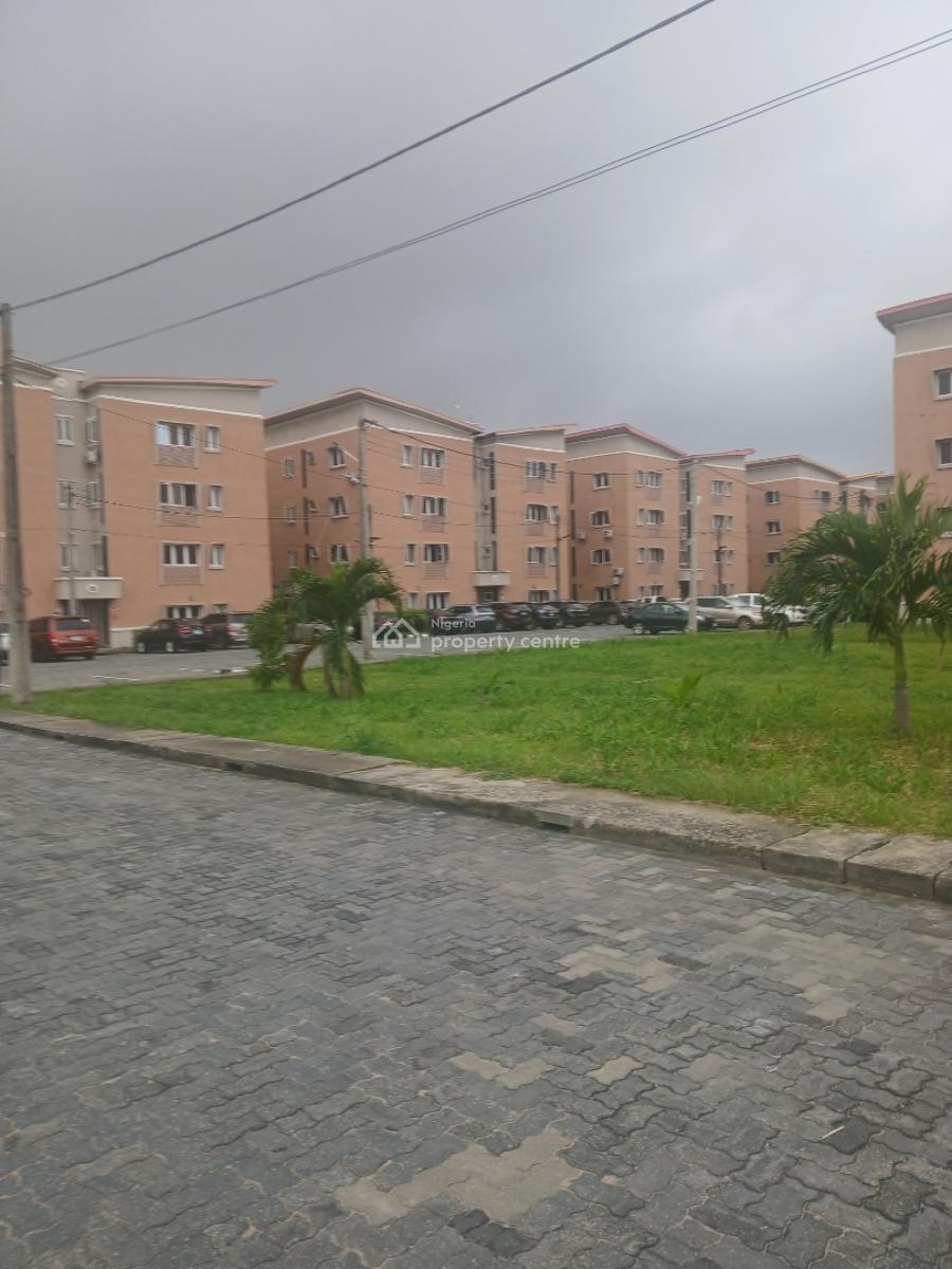 Decent 2 Bedrooms Flat Upstairs on 2nd Floor, Fashola Estate Ebute Ibeshe Road, Ibeshe, Ikorodu, Lagos, House for Sale