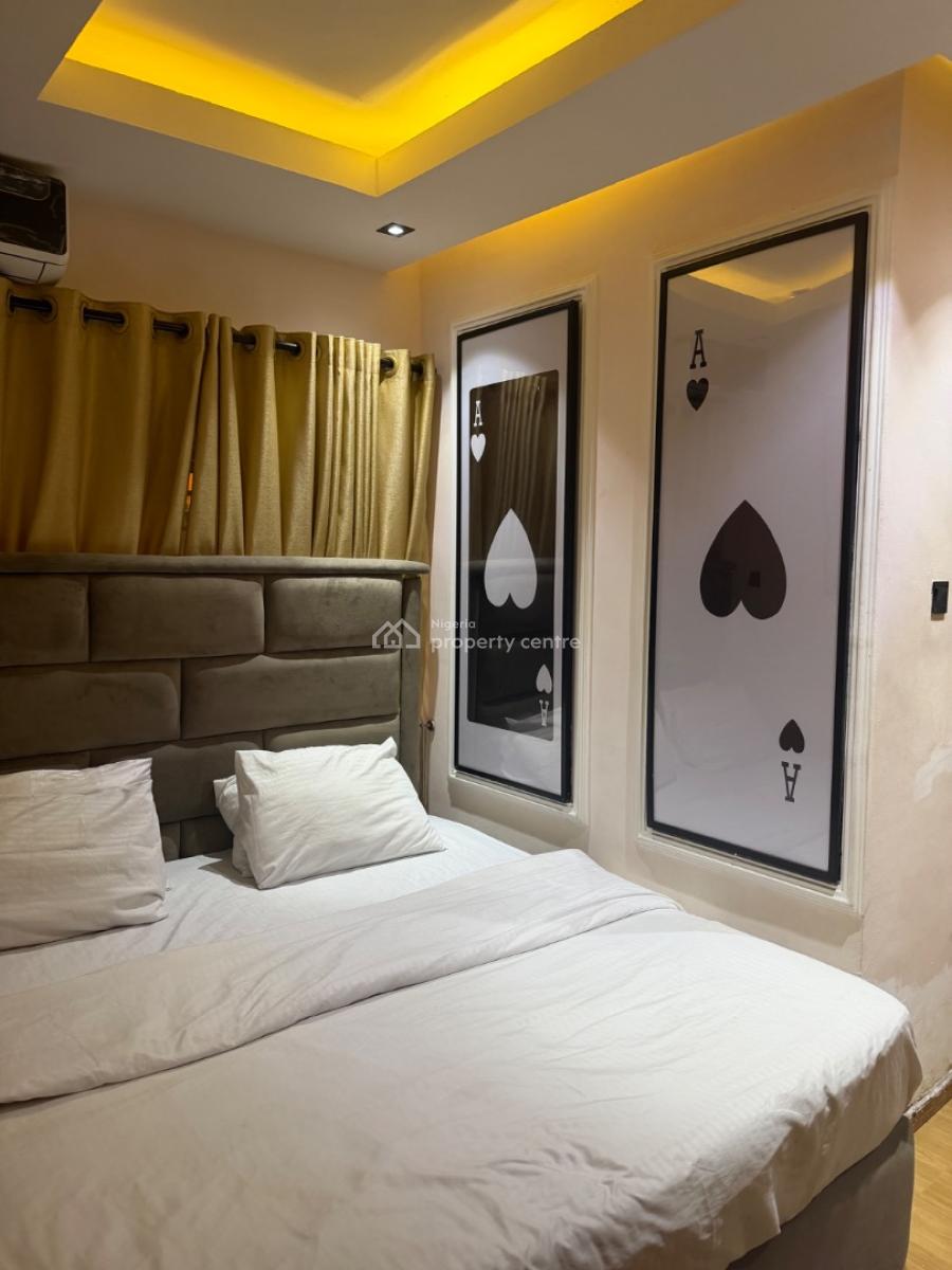 Decent and Furnished  Miniflat at Lekki Phase 1, Admiralty Way, Lekki Phase 1, Lekki, Lagos, Flat / Apartment for Rent