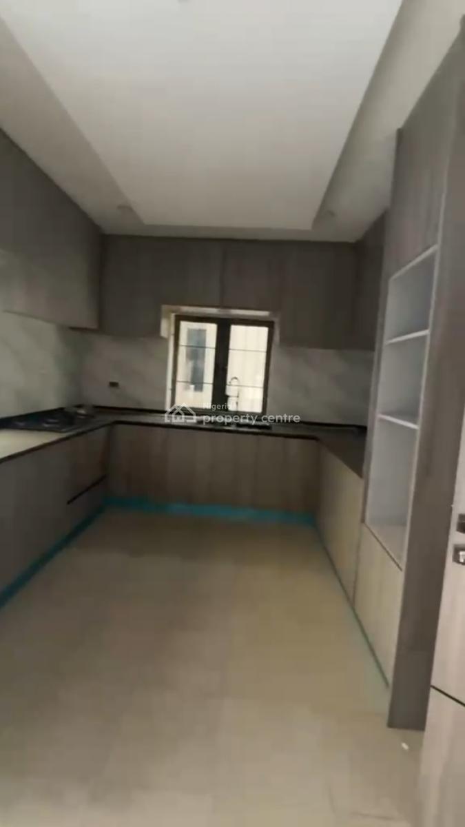 4-bedroom Semi-detached Duplex with 2 Room Bq in Kado, Kado, Abuja, Semi-detached Duplex for Sale
