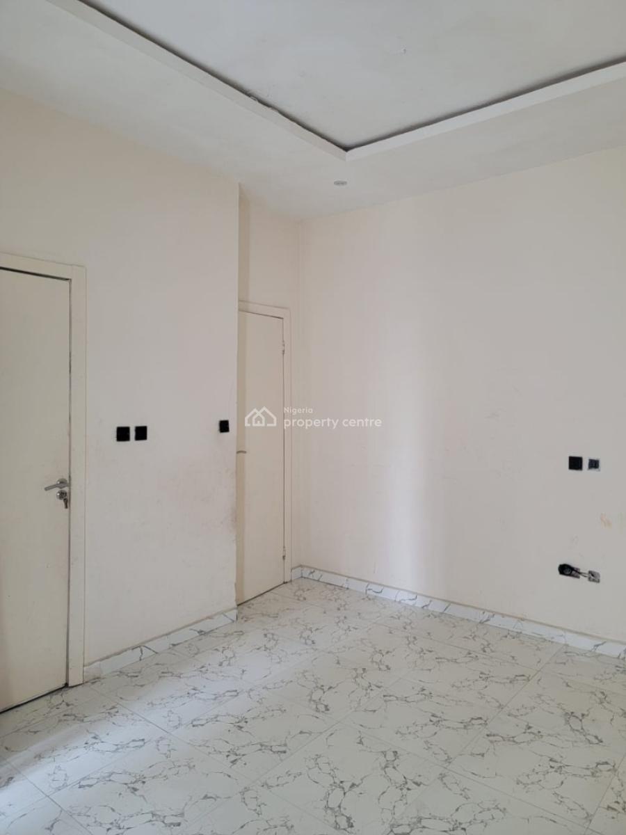 Clean Self Service 2bedroom Apartment (upstairs), Chevron Lekki, Lekki, Lagos, Flat / Apartment for Rent
