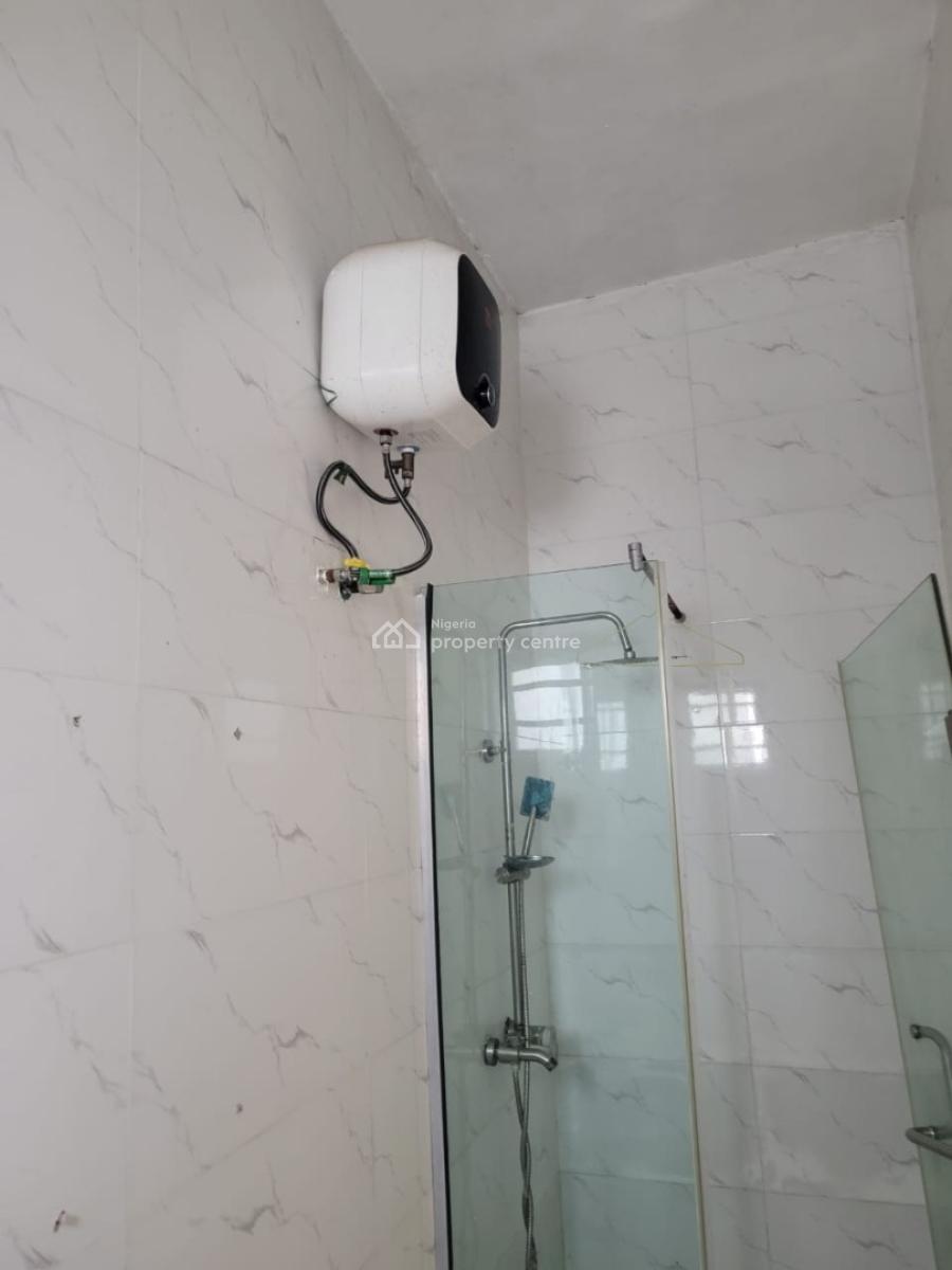 Clean Self Service 2bedroom Apartment (upstairs), Chevron Lekki, Lekki, Lagos, Flat / Apartment for Rent