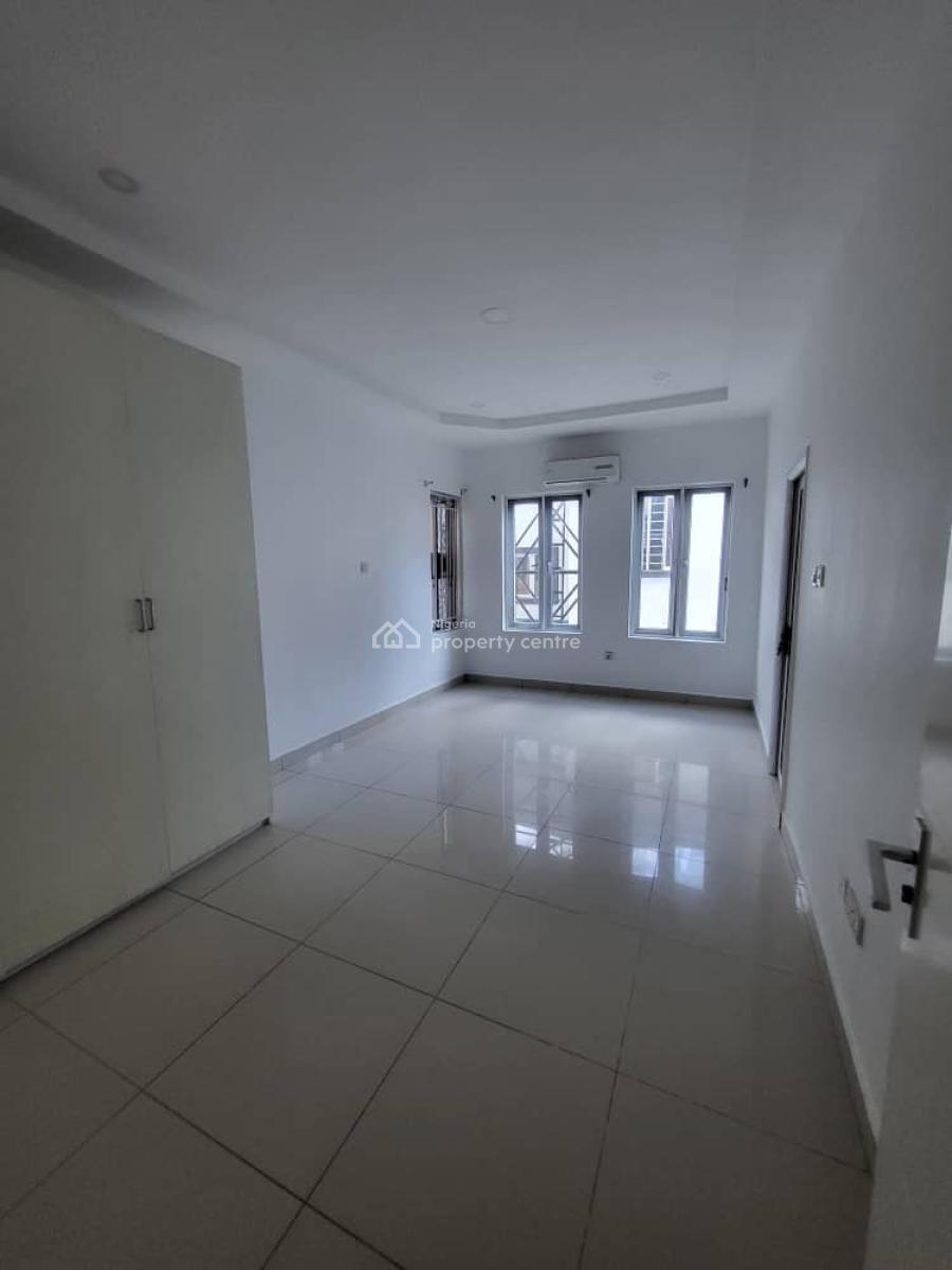 Gud Deal 3 Bedroom Duplex with Bq in a Secure Estate in Oral Estate, Oral Estate Off Elegaza Lekki Lagos State, Lekki, Lagos, Block of Flats for Sale