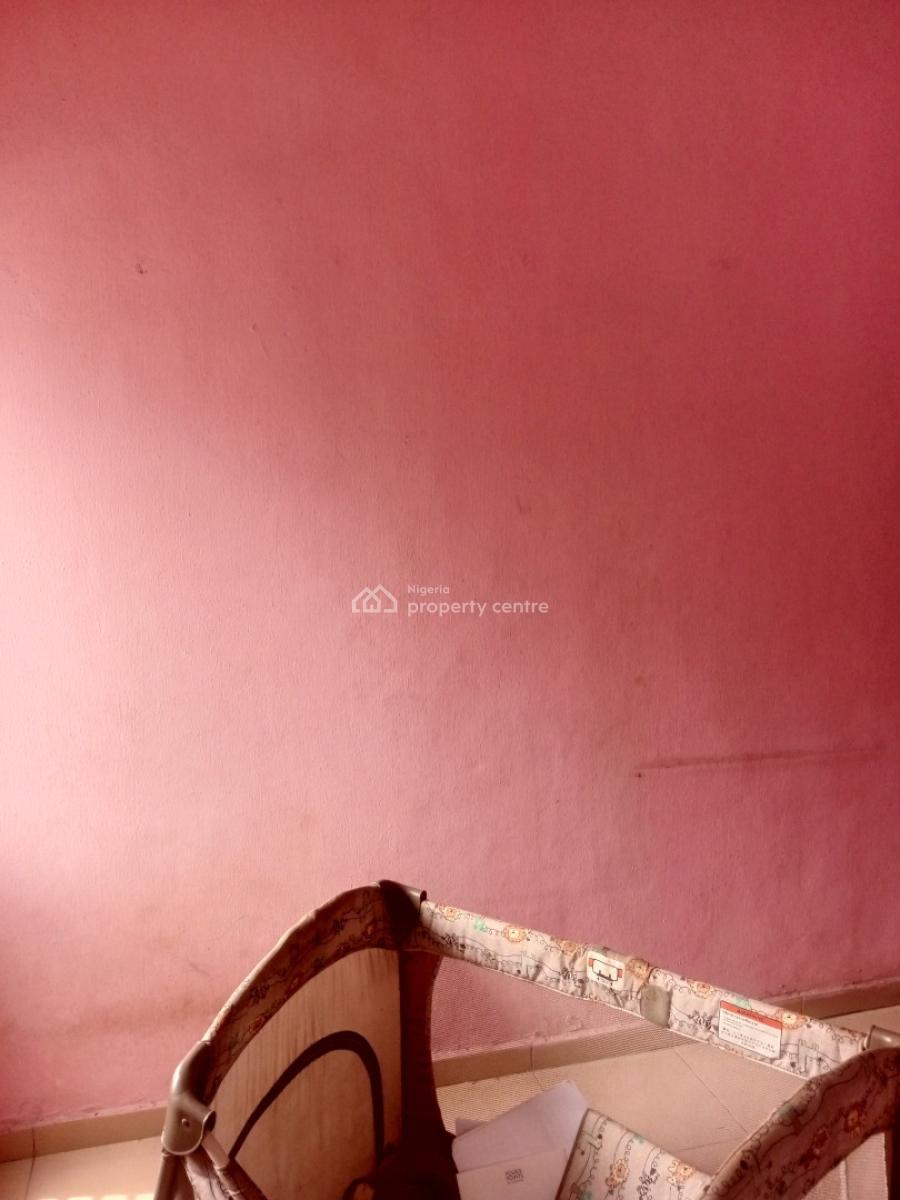 Big Spaceous 3 Bedroom Flat En Suite, Adeyeri Estate Off College Road, Ogba, Ikeja, Lagos, Flat / Apartment for Rent