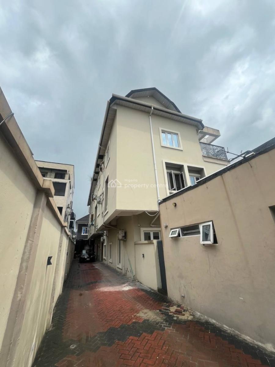 2 Bedroom Penthouse with Spacious Living Room, Osapa, Lekki, Lagos, House for Rent