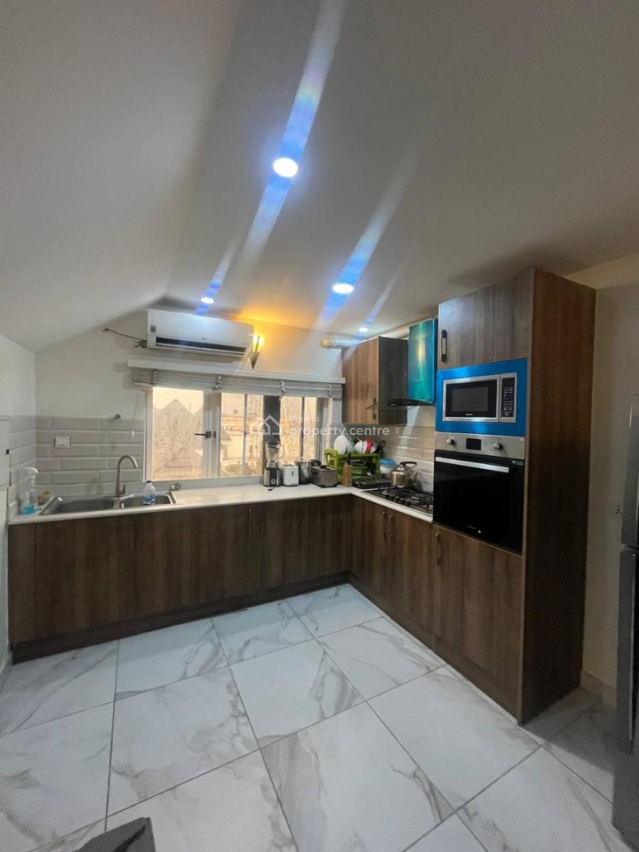 2 Bedroom Penthouse with Spacious Living Room, Osapa, Lekki, Lagos, House for Rent