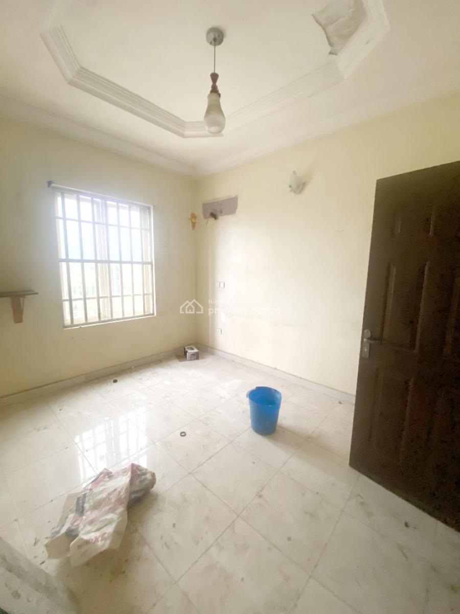 a Well Maintained Spacious 5 Bedroom Terraced Duplex with Bq, Gra Phase 1, Magodo, Lagos, Terraced Duplex for Rent