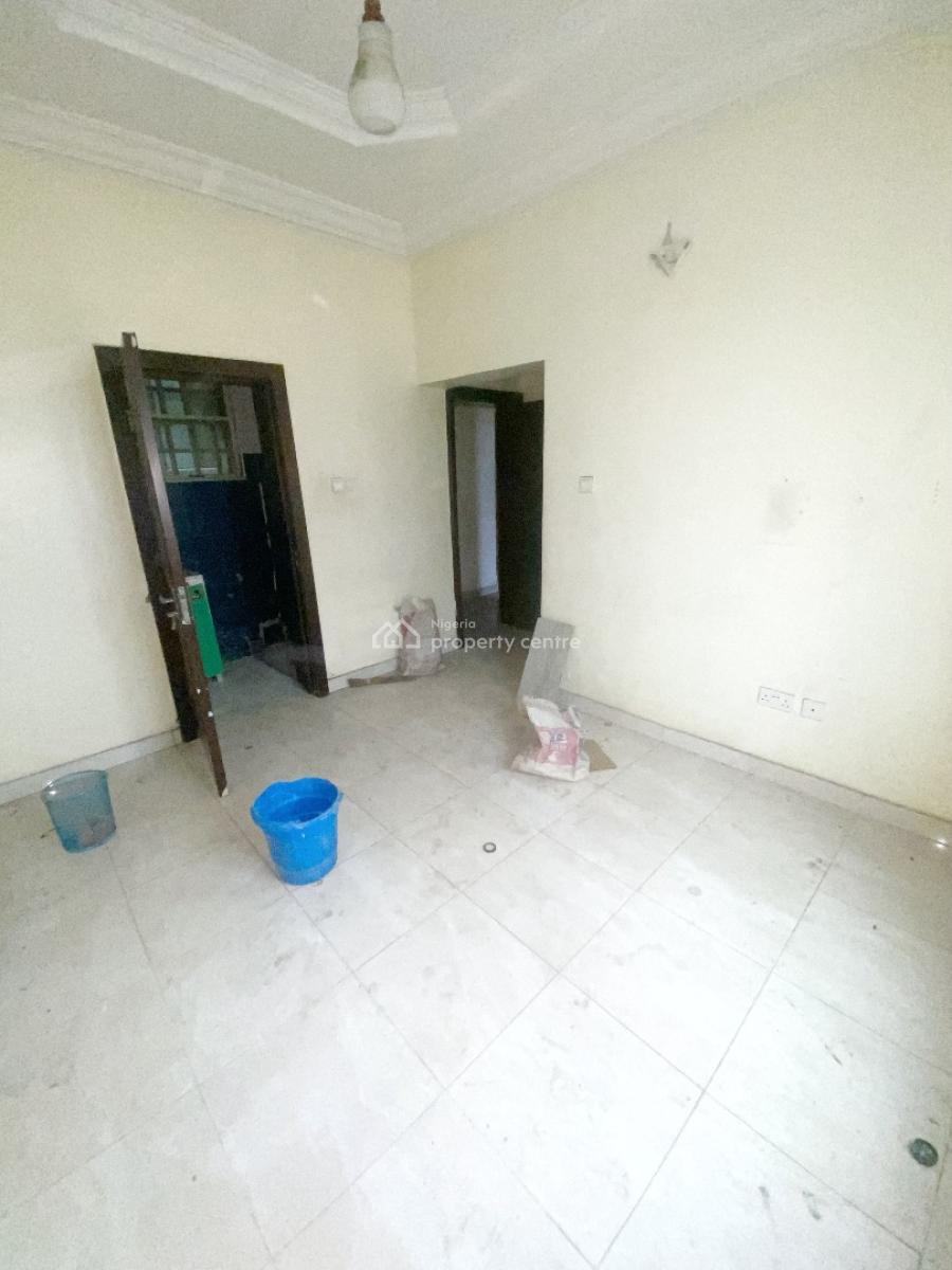 a Well Maintained Spacious 5 Bedroom Terraced Duplex with Bq, Gra Phase 1, Magodo, Lagos, Terraced Duplex for Rent