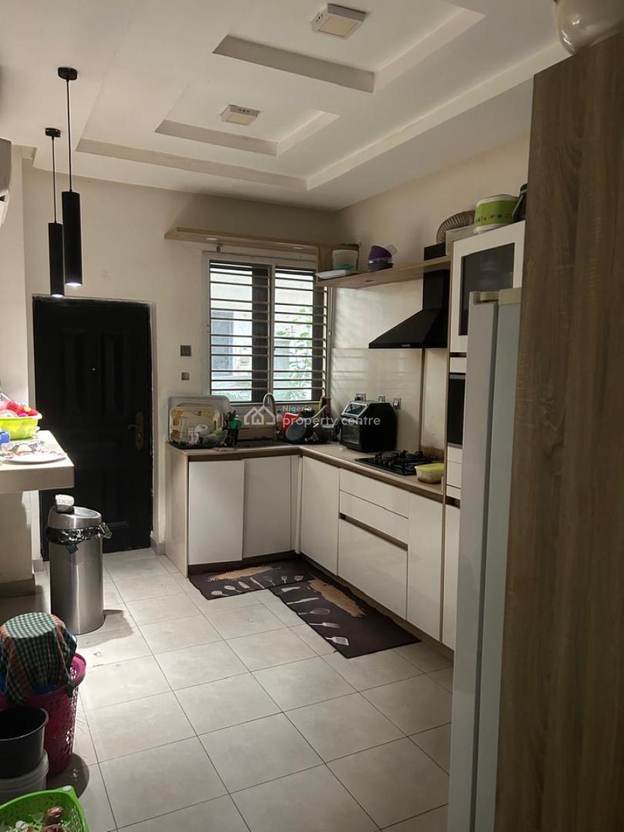 Well Maintained 4 Bedrooms Terrace Duplex, Ologolo, Lekki, Lagos, Terraced Duplex for Rent