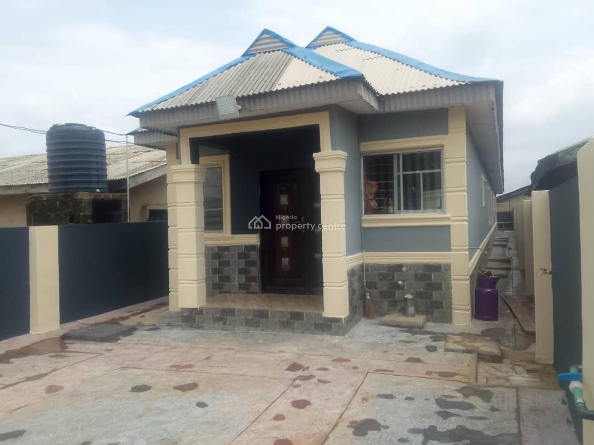 a Clean Room and Parlor Self Contained, Ayetoro Health Center, Maya, Ikorodu, Lagos, Flat / Apartment for Rent