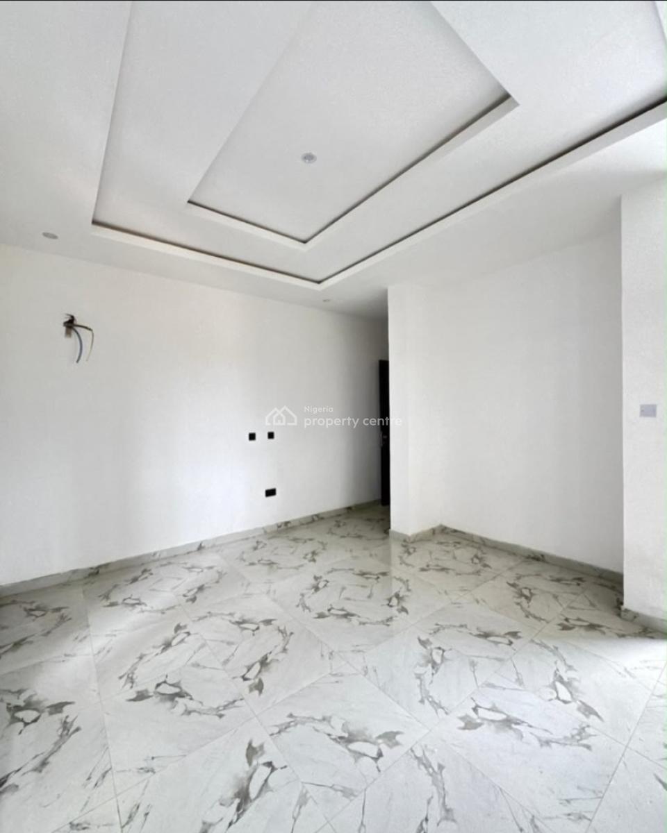 2/3 Bedroom Apartment, Surulere, Lagos, Block of Flats for Sale