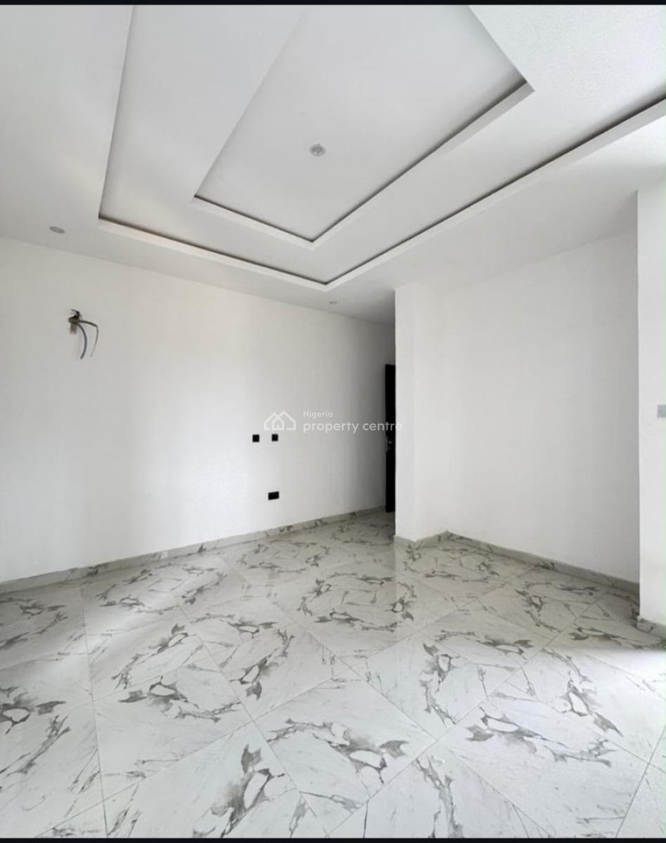 2/3 Bedroom Apartment, Surulere, Lagos, Block of Flats for Sale