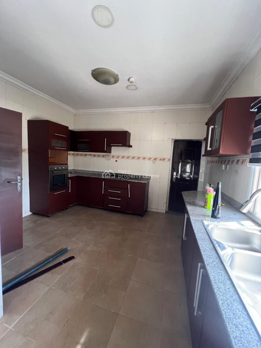 3 Bedroom Apartment, Off Admiralty Way, Lekki Phase 1, Lekki, Lagos, Flat / Apartment for Rent